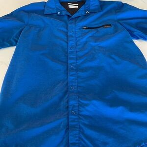 Men’s Columbia shirt